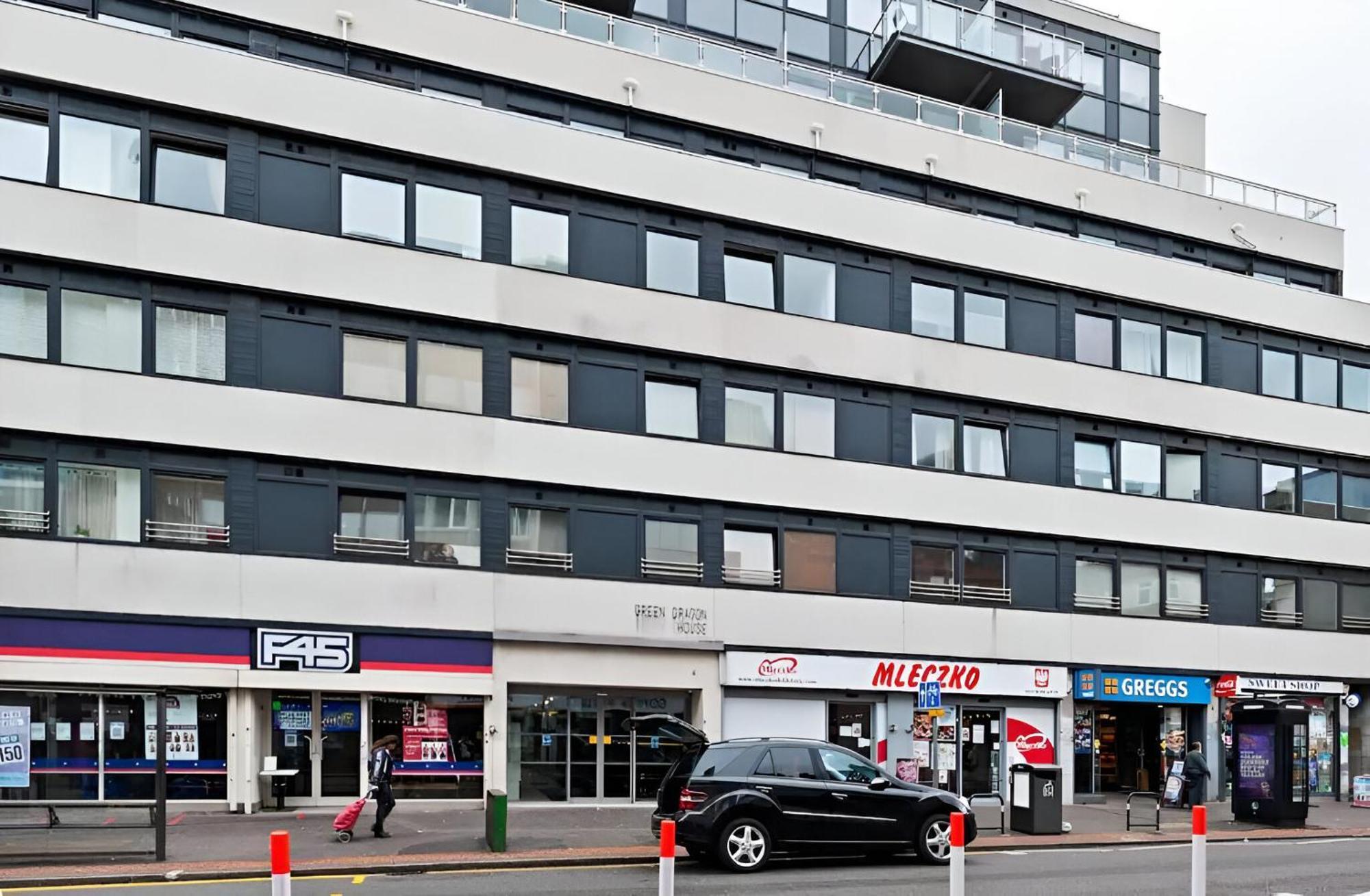 Luxury 2 Bedroom Apartment In Central Croydon With Free Parking المظهر الخارجي الصورة